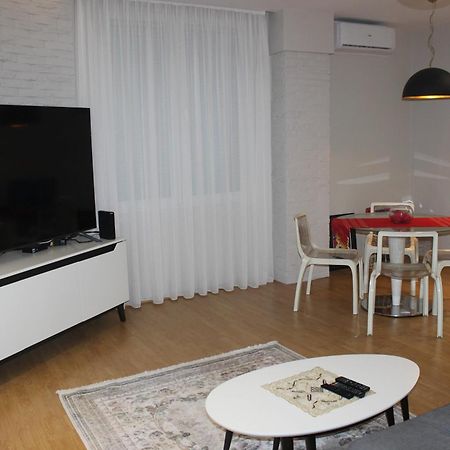 Luxury Blloku Tirana Apartment Eksteriør billede