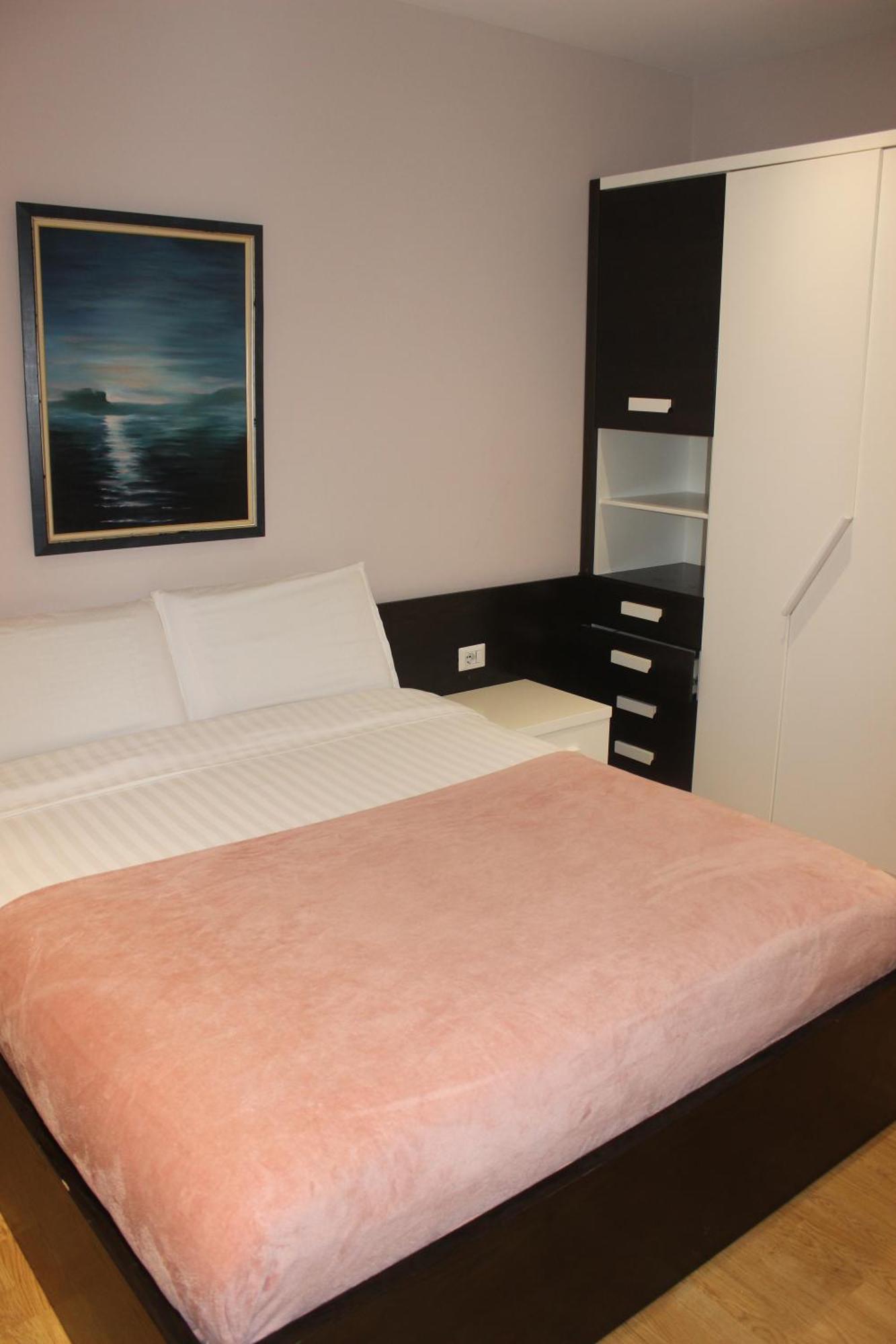 Luxury Blloku Tirana Apartment Eksteriør billede
